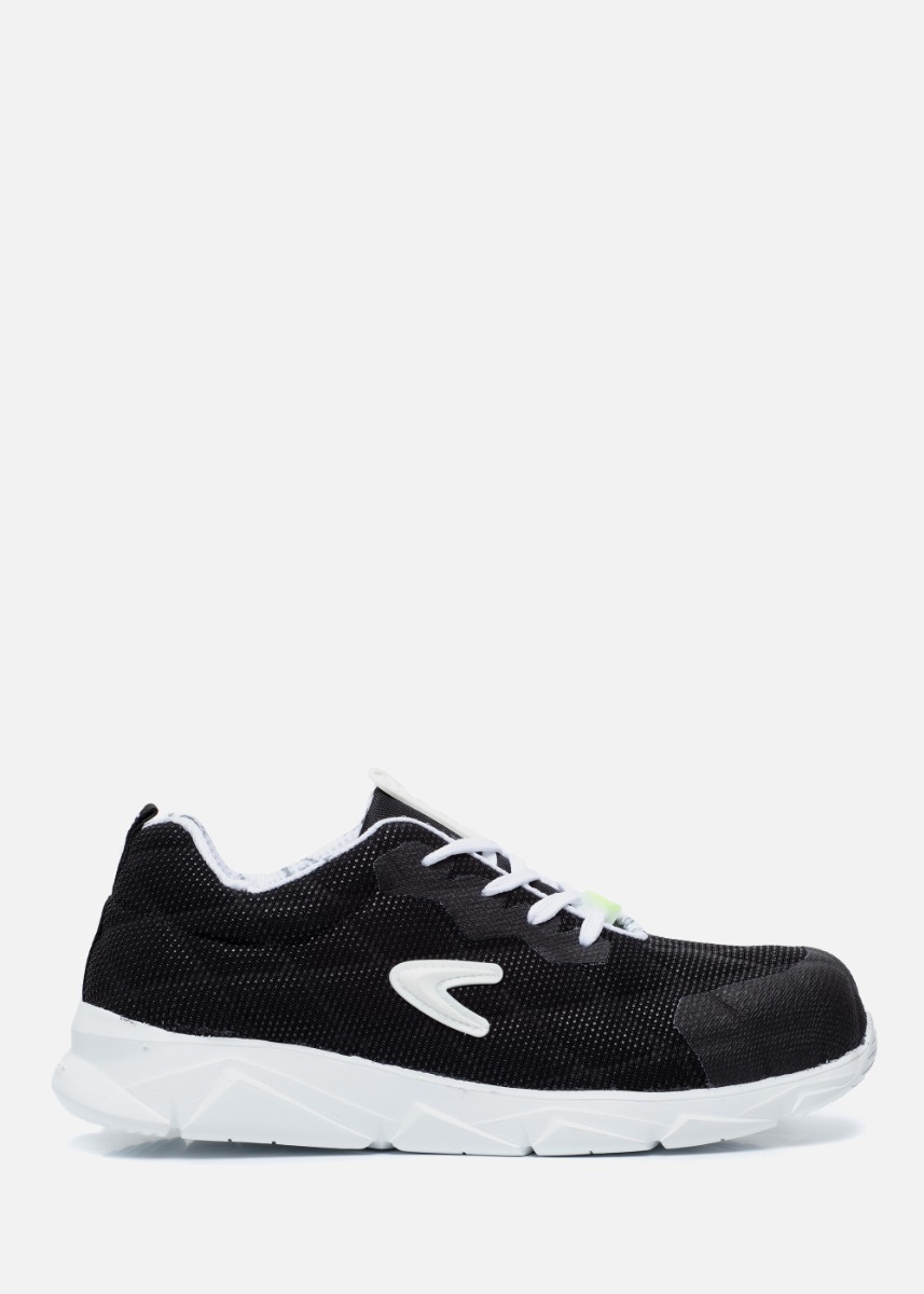 Cofra Distance ESD S3 SRC